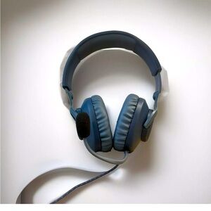 JBL Quantum 100 Gaming Headset (Wired - Blue) New